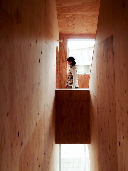 1950-house, AtelierorB AtelierorB Rustic style corridor, hallway & stairs Plywood