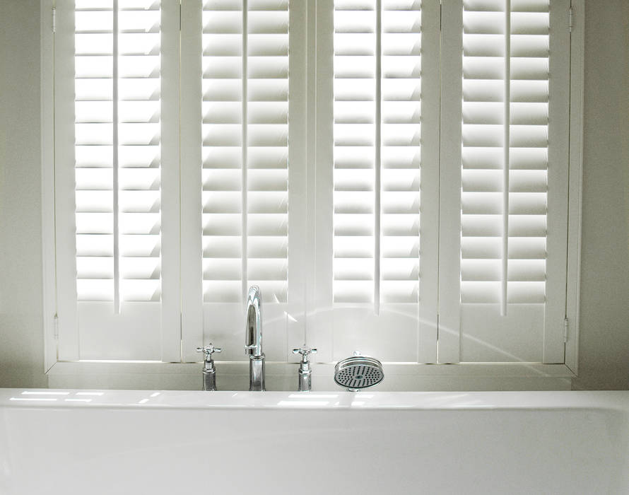 Shutters op maat, Inhuisplaza b.v. Inhuisplaza b.v. Salle de bain classique