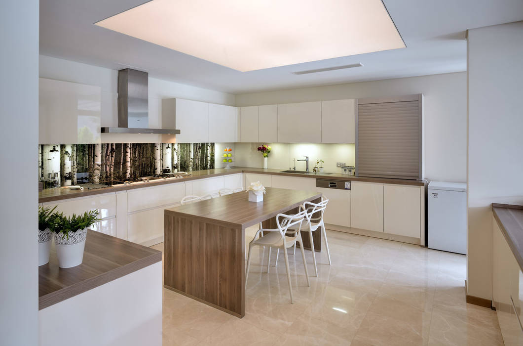 homify Modern style kitchen