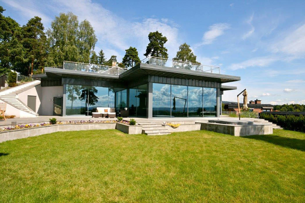 Pool House at a Private Villa in Oslo, Norway homify Modern houses