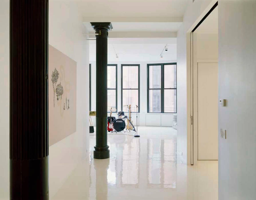 Noho Loft, New York, studioMDA studioMDA Minimalist corridor, hallway & stairs