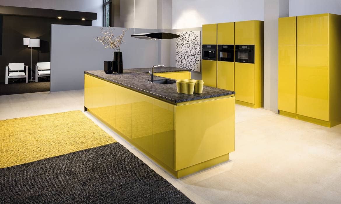 KH Küche: Glas RAL Gelb Lackiert, KH System Möbel GmbH KH System Möbel GmbH Modern style kitchen