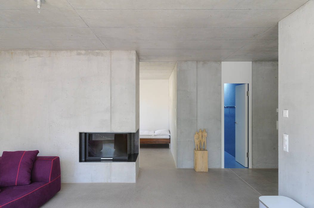 Wohn- und Atelierhaus Mühlestrasse, Edlibach Schweiz, amreinherzig amreinherzig Minimalistische Wohnzimmer