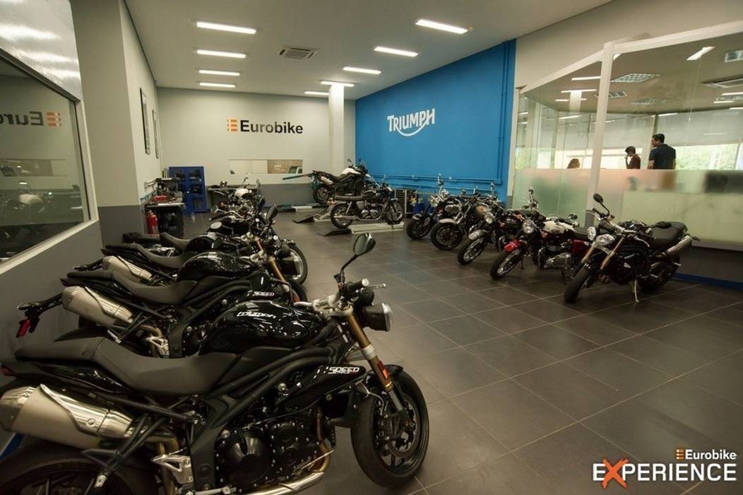 Triumph Eurobike - Ribeirão Preto, RICARDOTRAMONTINA.ART RICARDOTRAMONTINA.ART Espaços comerciais Concessionárias