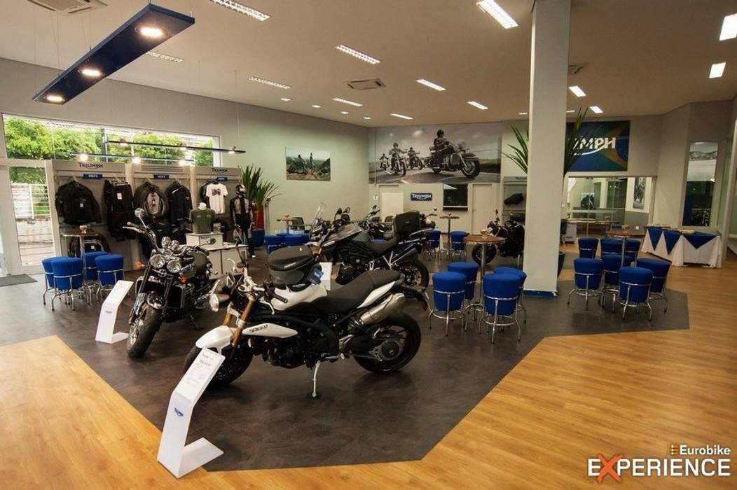 Triumph Eurobike - Ribeirão Preto, RICARDOTRAMONTINA.ART RICARDOTRAMONTINA.ART Espaços comerciais Concessionárias