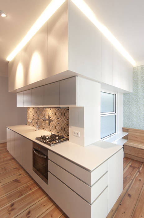 Ein "Kubus" schafft neue Räume, Eyrich Hertweck Architekten Eyrich Hertweck Architekten Modern Kitchen