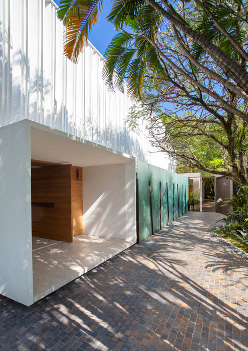 Residência Brise, Gisele Taranto Arquitetura Gisele Taranto Arquitetura Case moderne