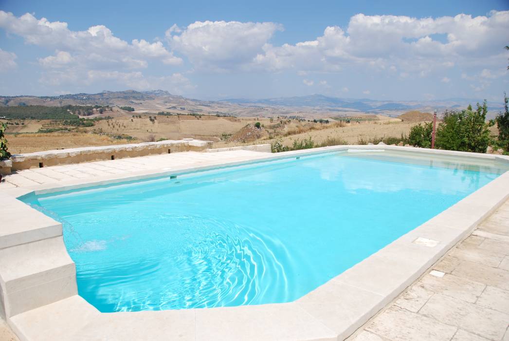 Masseria Mandrascate , Architetto Giuseppe Prato Architetto Giuseppe Prato Country style pool