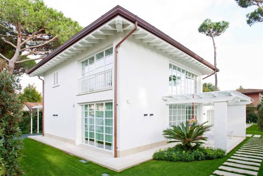 Villa Allegra, Forte dei Marmi (LU), Italy Michelangelo Chiti Architetto Case moderne