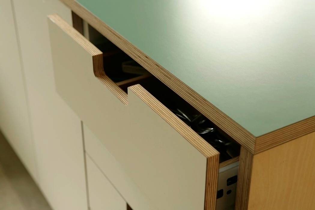 Birch ply and formica drawer fronts with 'grab' handles Matt Antrobus Design Modern kitchen Cabinets & shelves