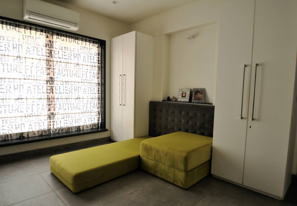 RESIDENCE AT VILE PARLE (E), Dhruva Samal & Associates Dhruva Samal & Associates Modern style bedroom