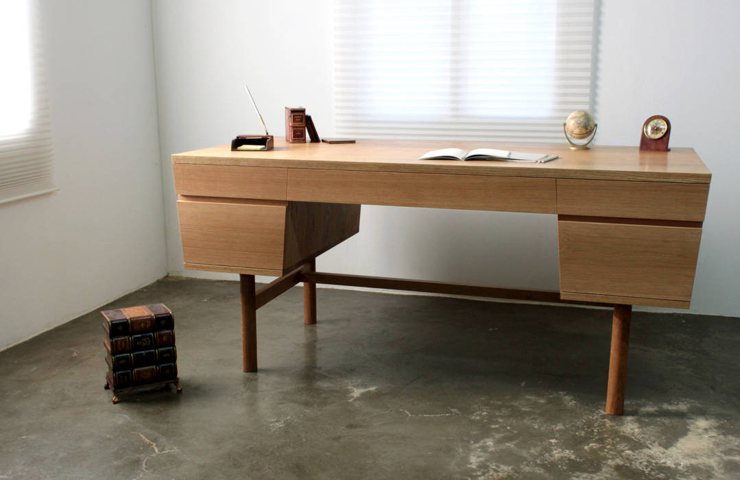 Quad desk, The QUAD woodworks The QUAD woodworks 모던스타일 서재 / 사무실 책상