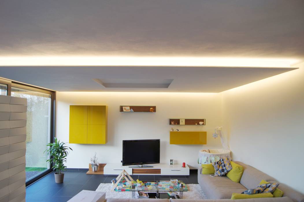 Villa Saarlouis, Bolz Licht und Wohnen 1946 Bolz Licht und Wohnen 1946 Moderne Wohnzimmer