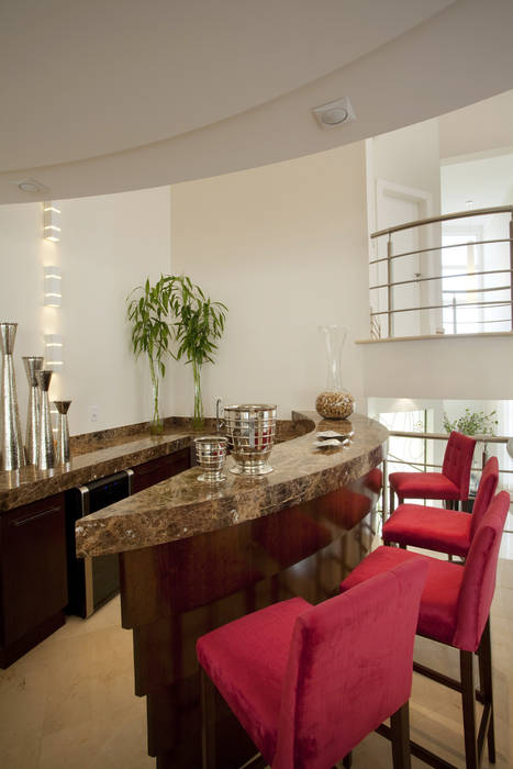 homify Modern dining room