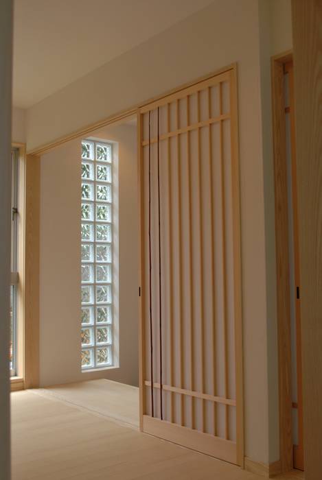 高城の家, 西川真悟建築設計 西川真悟建築設計 Modern windows & doors