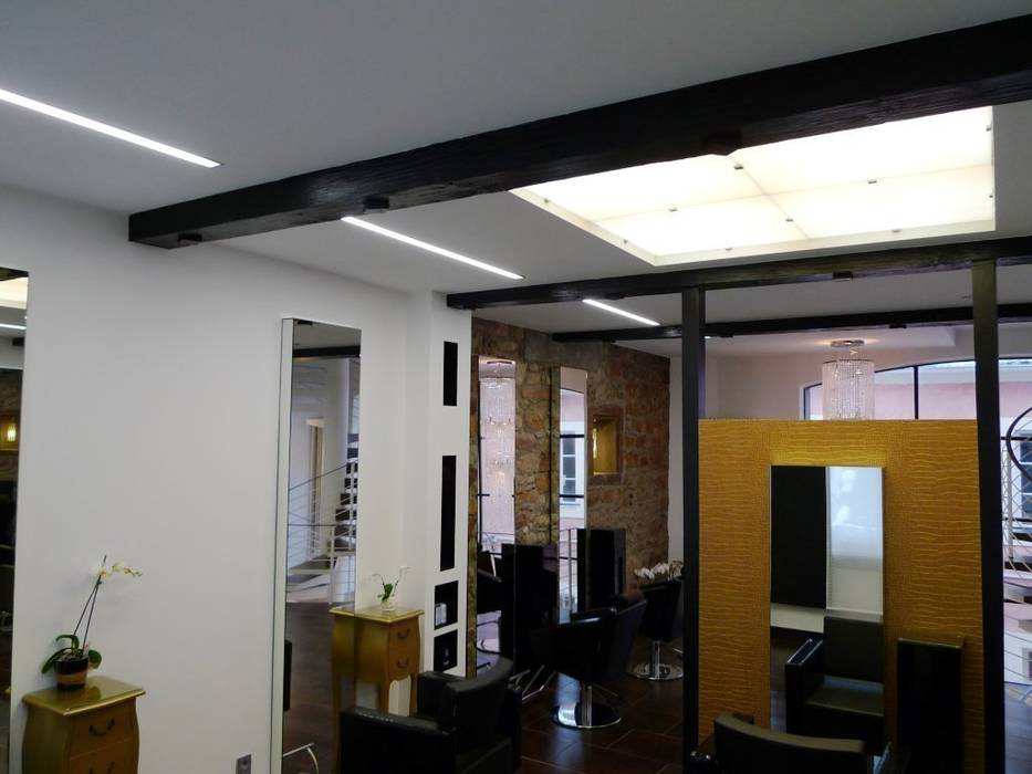 Friseursalon Saarbrucken Moderne Geschaftsraume Stores Von Bolz Licht Und Wohnen 1946 Modern Homify