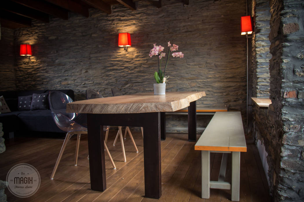 Gîte "Les lapins", DONATIENNE PARISSE architecte d'intérieur DONATIENNE PARISSE architecte d'intérieur Salle à manger classique Tables