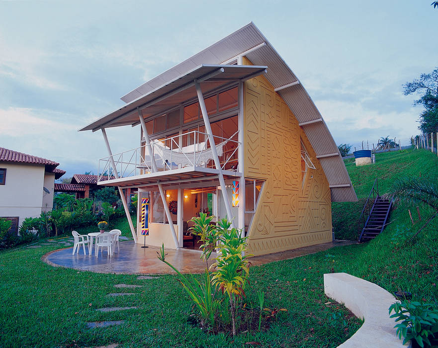 Casa Eugênia por Joao Diniz Arquitetura, JOAO DINIZ ARQUITETURA JOAO DINIZ ARQUITETURA Modern houses