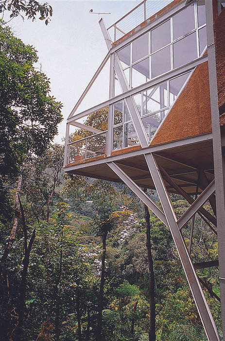 Casa Serrana por Joao Diniz Arquitetura JOAO DINIZ ARQUITETURA Casas modernas