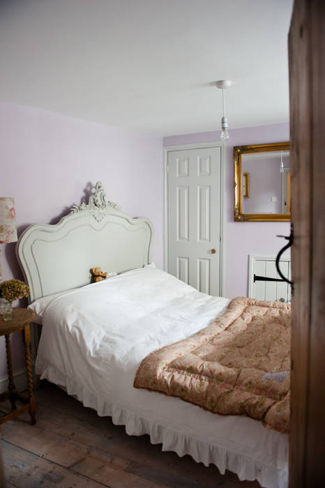Welcoming Family Home Simone Barker Interiors Phòng ngủ phong cách đồng quê
