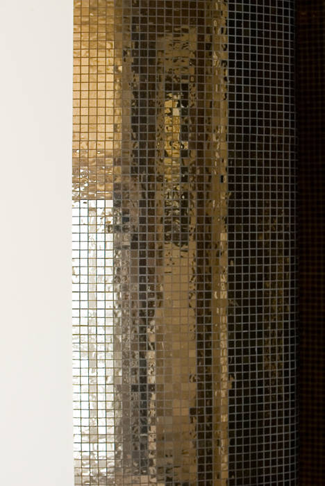 mosaïque de verre pour douche en colimaçon Atelier TO-AU Salle de bain moderne Décorations