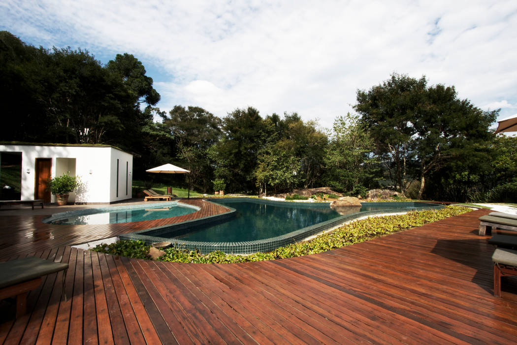 Piscina externa hotel botanique campos do jordão, sp brasil 2013