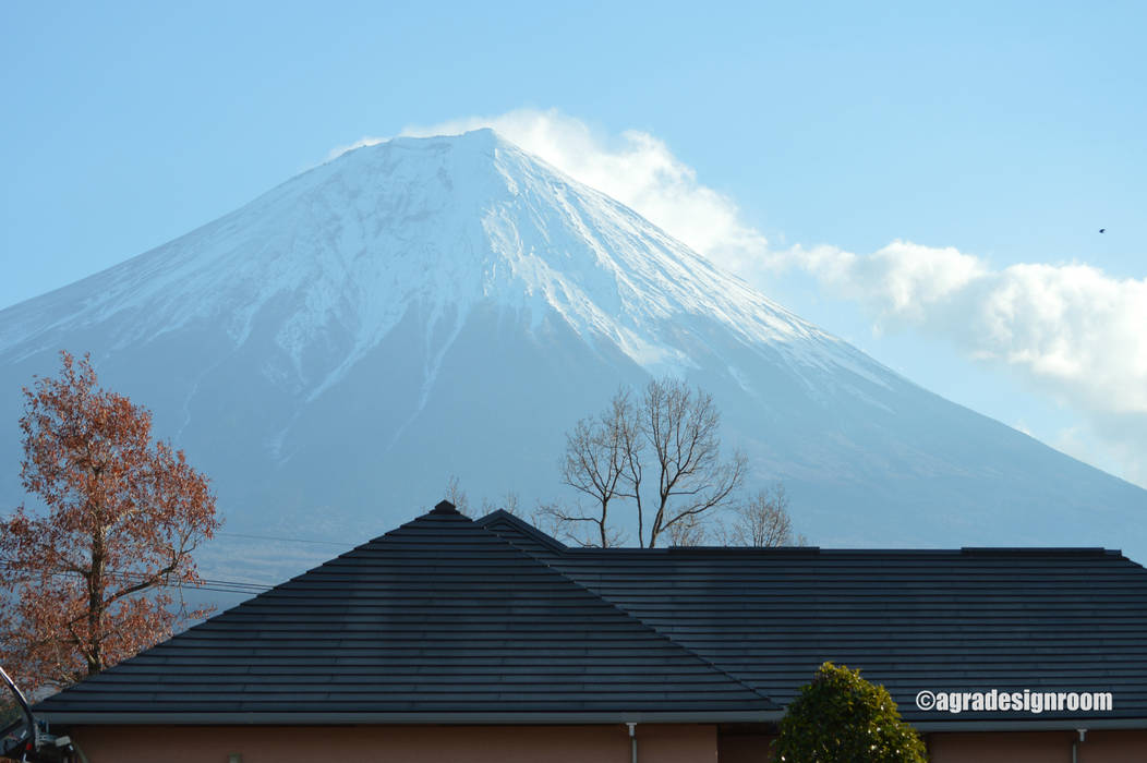 すぐそこに、手の届きそうな富士を見る。 アグラ設計室一級建築士事務所 agra design room モダンな 家