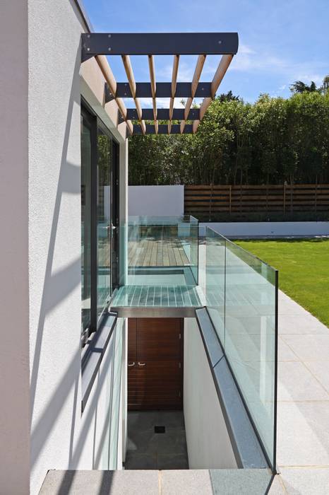 Greystones, Tye Architects Tye Architects Modern balcony, veranda & terrace