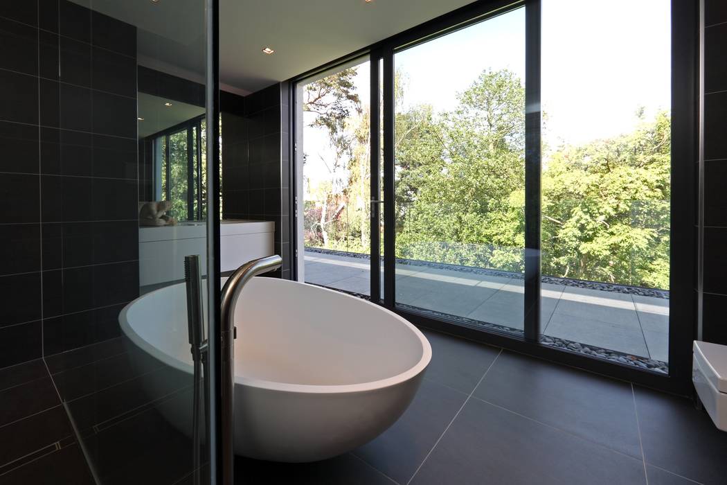 Greystones, Tye Architects Tye Architects Modern bathroom