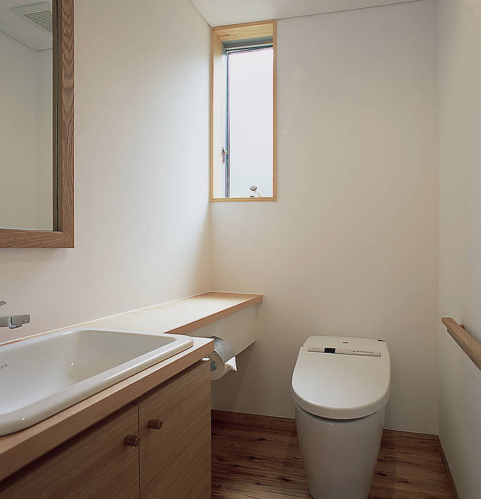 高木町の家～霧島連山を望む家～, ㈱ライフ建築設計事務所 ㈱ライフ建築設計事務所 Modern bathroom