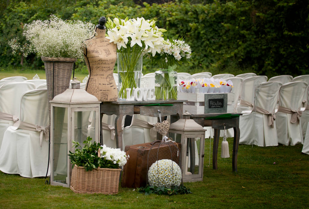 decoración boda civil: jardín de estilo de cris camba estudio floral