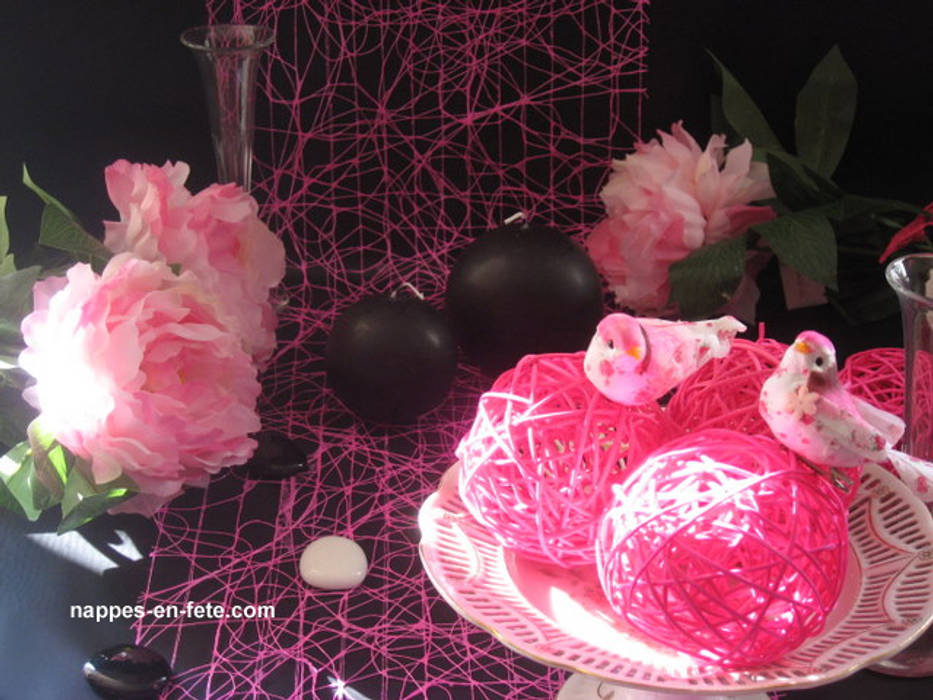 Déco de table noir et fushia thème noir/rose/ créé par ...