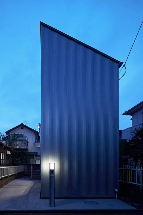 Long Window House, another APARTMENT LTD. / アナザーアパートメント another APARTMENT LTD. / アナザーアパートメント Maisons originales