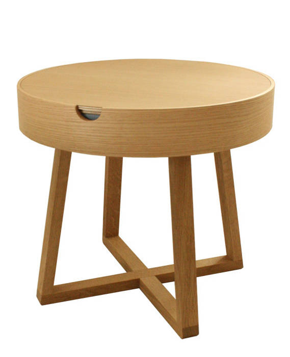 Not just a table, Nordic function Nordic function غرفة نوم منضدة جانبية