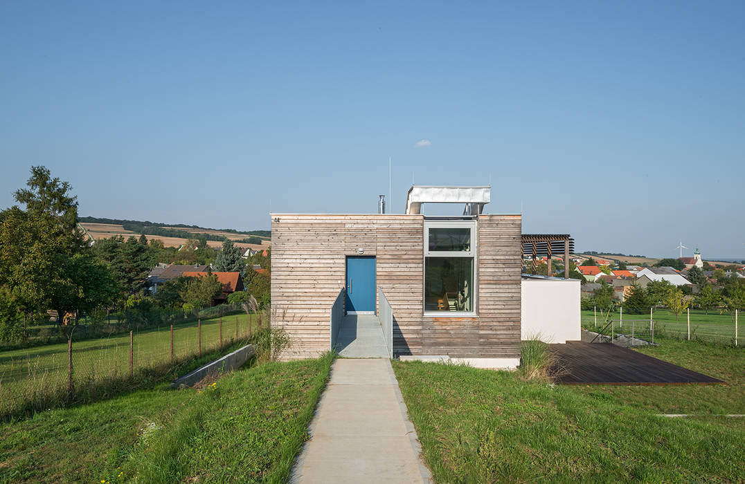 Energieeffizienter Landsitz bei Bratislava, Abendroth Architekten Abendroth Architekten Дома в стиле модерн