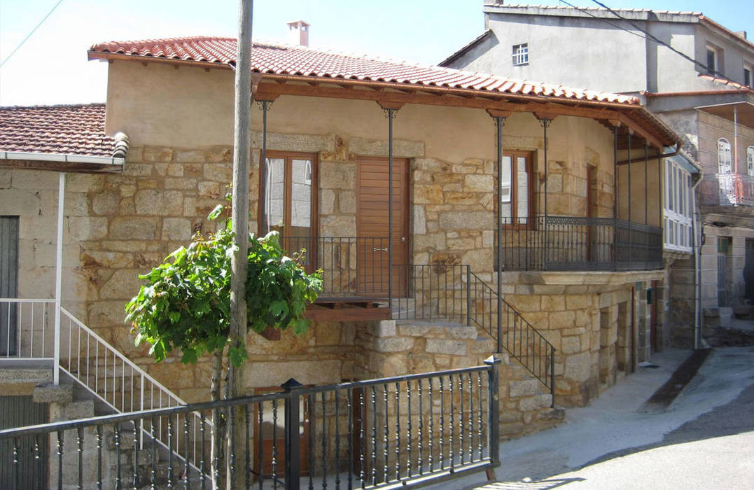 REHABILITACIÓN DE VIVIENDA UNIFAMILIAR EN XUNQUEIRA DE ESPADANEDO arquitectura SEN MÁIS Casas de estilo rural