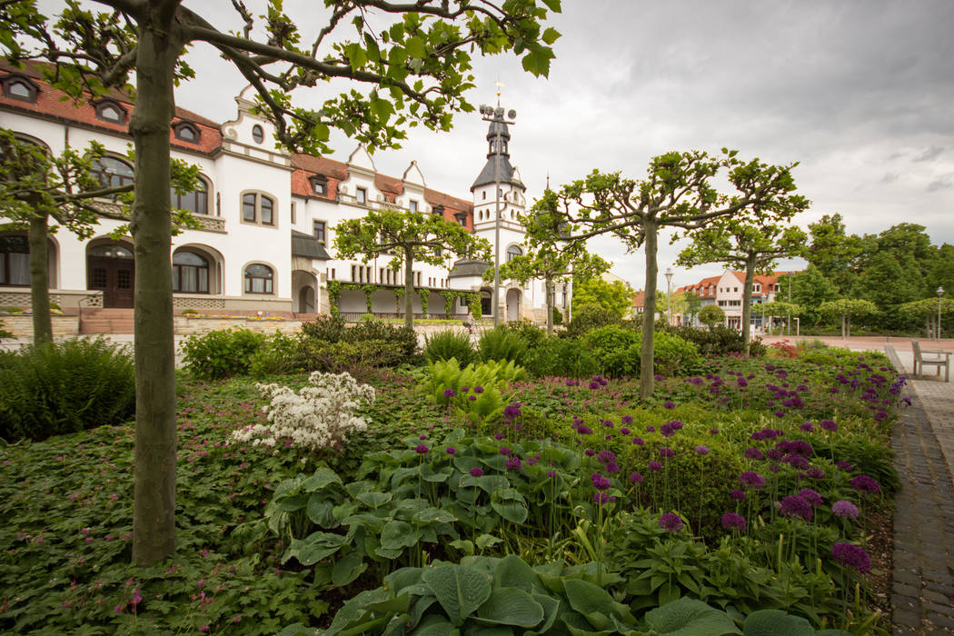 Pflanzung am Kurplatz GFSL clausen landschaftsarchitekten gruen fuer stadt + leben Gewerbeflächen Krankenhäuser