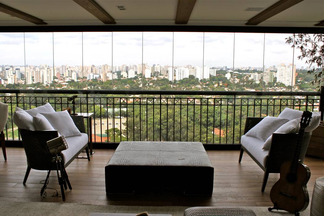 Apartamento São Paulo, Vaiano e Rossetto Arquitetura e Interiores Vaiano e Rossetto Arquitetura e Interiores Klasik Balkon, Veranda & Teras Mobilyalar