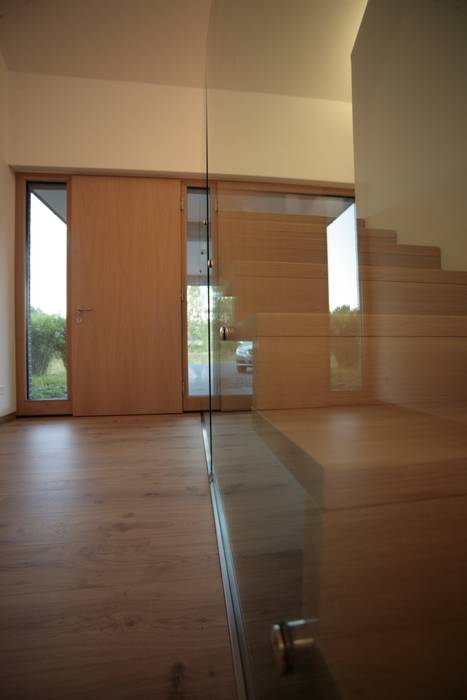 Treppe .rott .schirmer .partner Moderner Flur, Diele & Treppenhaus