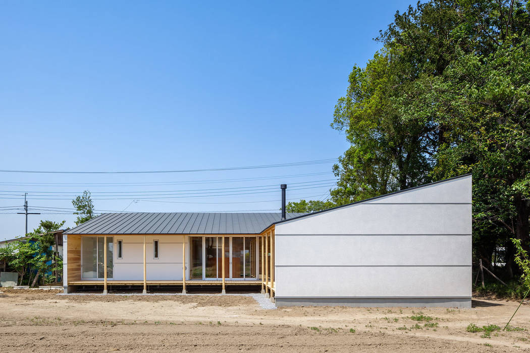 A House In The Fields, 株式会社 中山秀樹建築デザイン事務所 株式会社 中山秀樹建築デザイン事務所 Moderne huizen