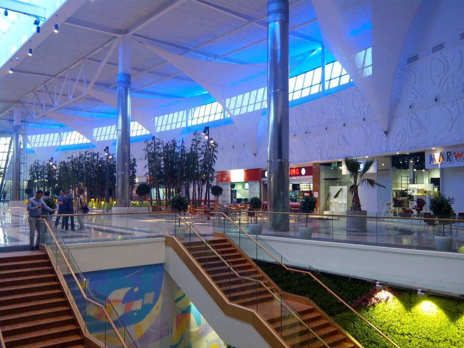 foodcourt - 3000m2 mb architects Espaços comerciais Shopping Centers