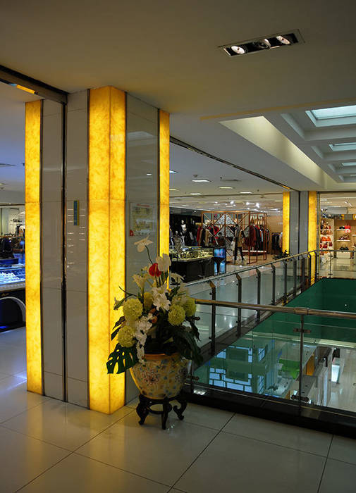 Back Lit Faux Alabaster, ShellShock Designs ShellShock Designs Commercial spaces Shopping Centres