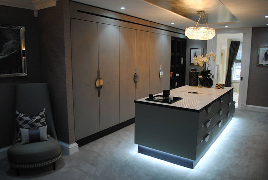 Counter top finished using Mother of Pearl by Cocovara Interiors, London, UK ShellShock Designs Modern dressing room