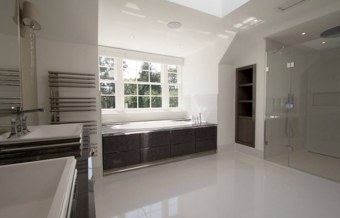 The master bedroom ensuite Hale Brown Architects Ltd Modern bathroom