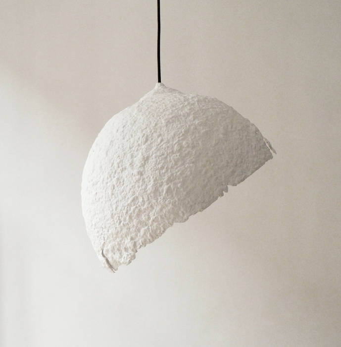 “Globe blanco” wisząca lampa z papierowej pulpy Crea-re Studio Minimalistyczny salon Oświetlenie
