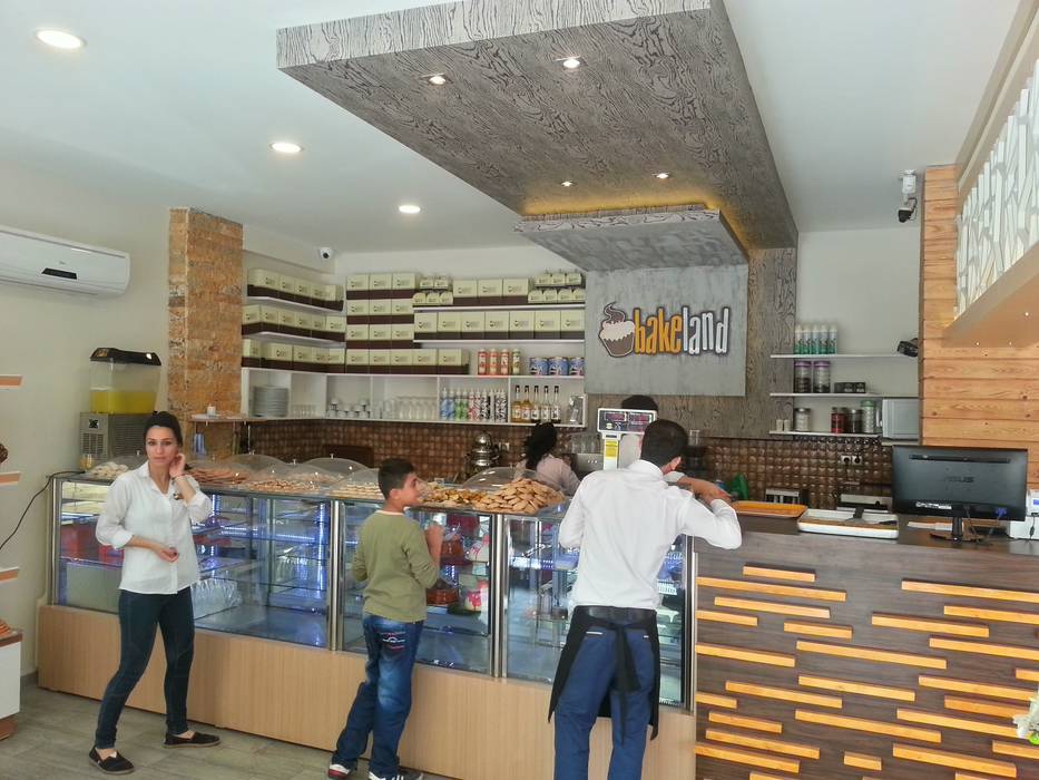 Bakeland Pattisserie - Adana, Emre Urasoğlu İç Mimarlık Tasarım Ltd.Şti. Emre Urasoğlu İç Mimarlık Tasarım Ltd.Şti. Giardino interno Paesaggio d'interni