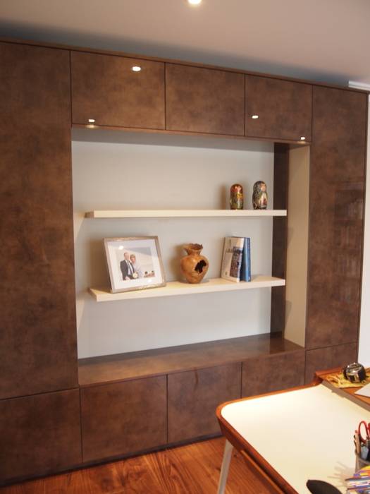 Storage and display unit Designer Vision and Sound: Bespoke Cabinet Making Commercial spaces Office spaces & stores