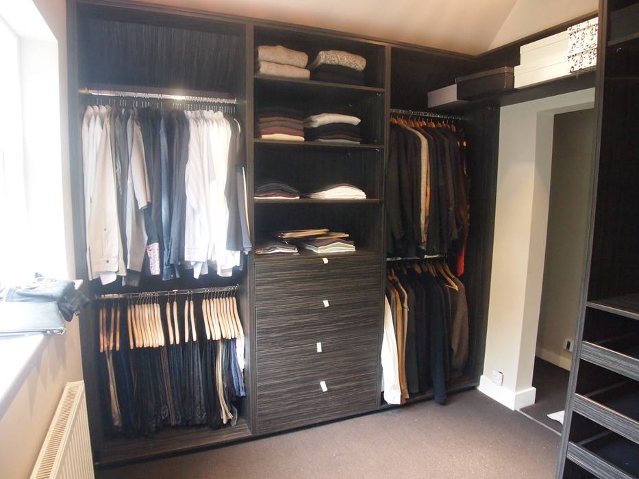 His and Her's dressing room Designer Vision and Sound: Bespoke Cabinet Making Modern dressing room