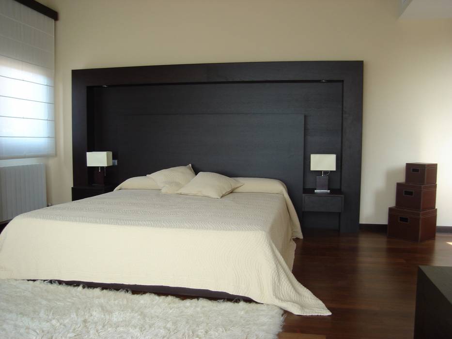 homify Modern Bedroom Beds & headboards