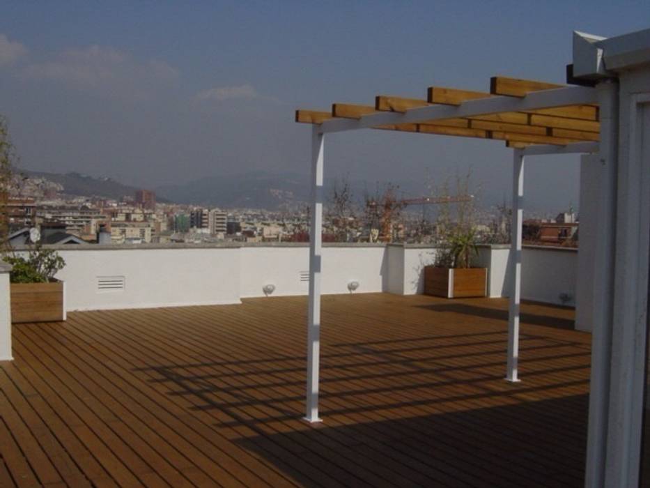 homify Balcones y terrazas modernos